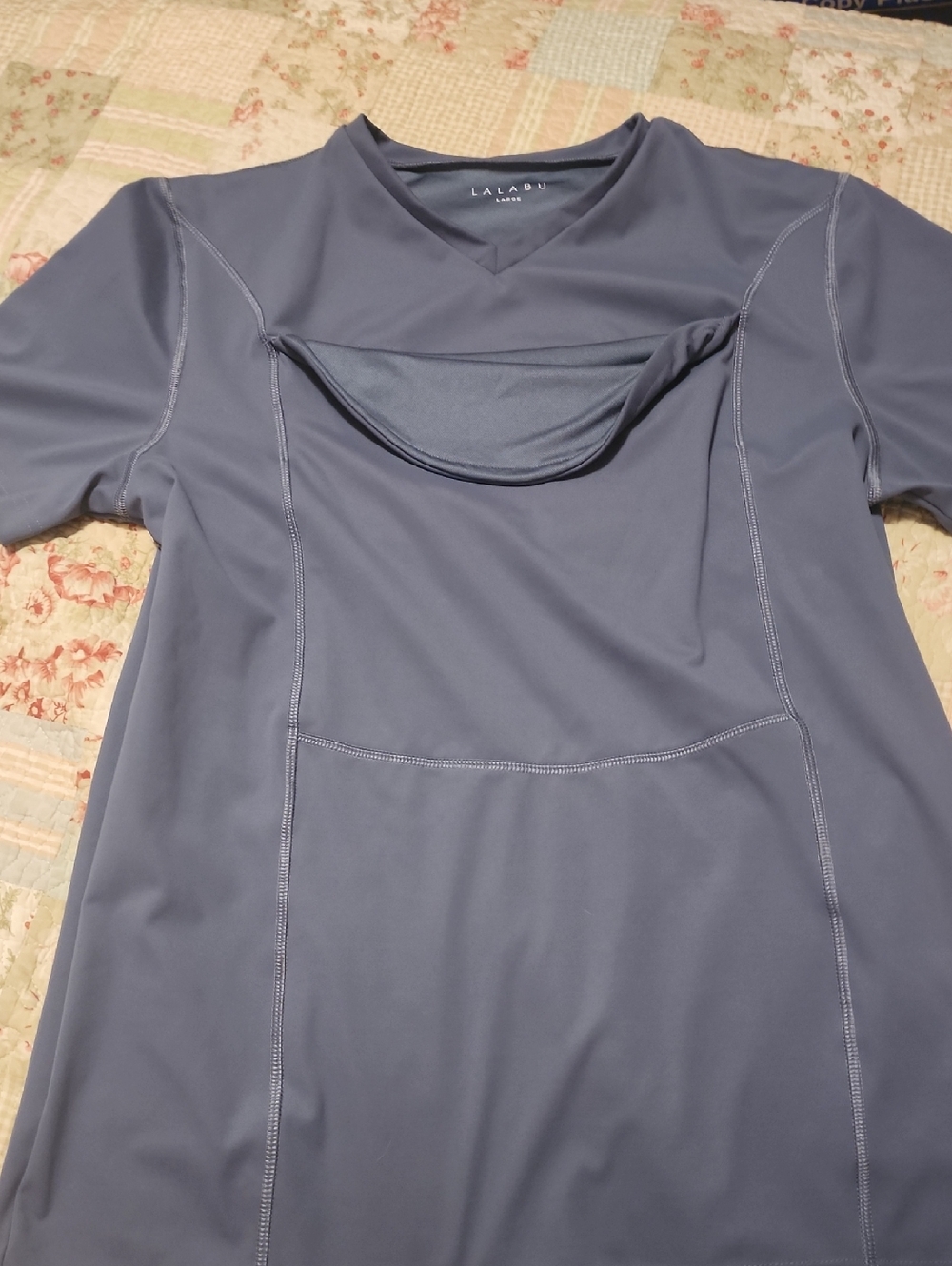 LALABU V‑Neck Nursing Scrub Top in Slate Blue